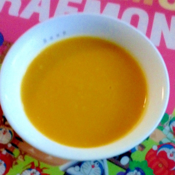 カボチャと人参のオレンジスープ